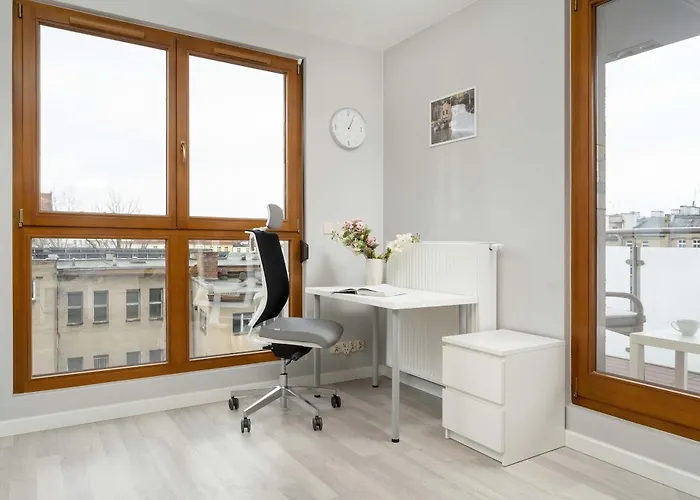 Nowoczesny Blisko Rzeki We Wrocławiu Z Biurkiem I Parkingiem By Renters *