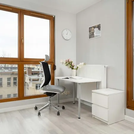 Nowoczesny Blisko Rzeki We Wroclawiu Z Biurkiem I Parkingiem By Renters *